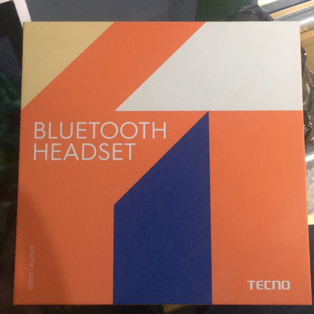Bluetooth Headset - Picture 2 of 2